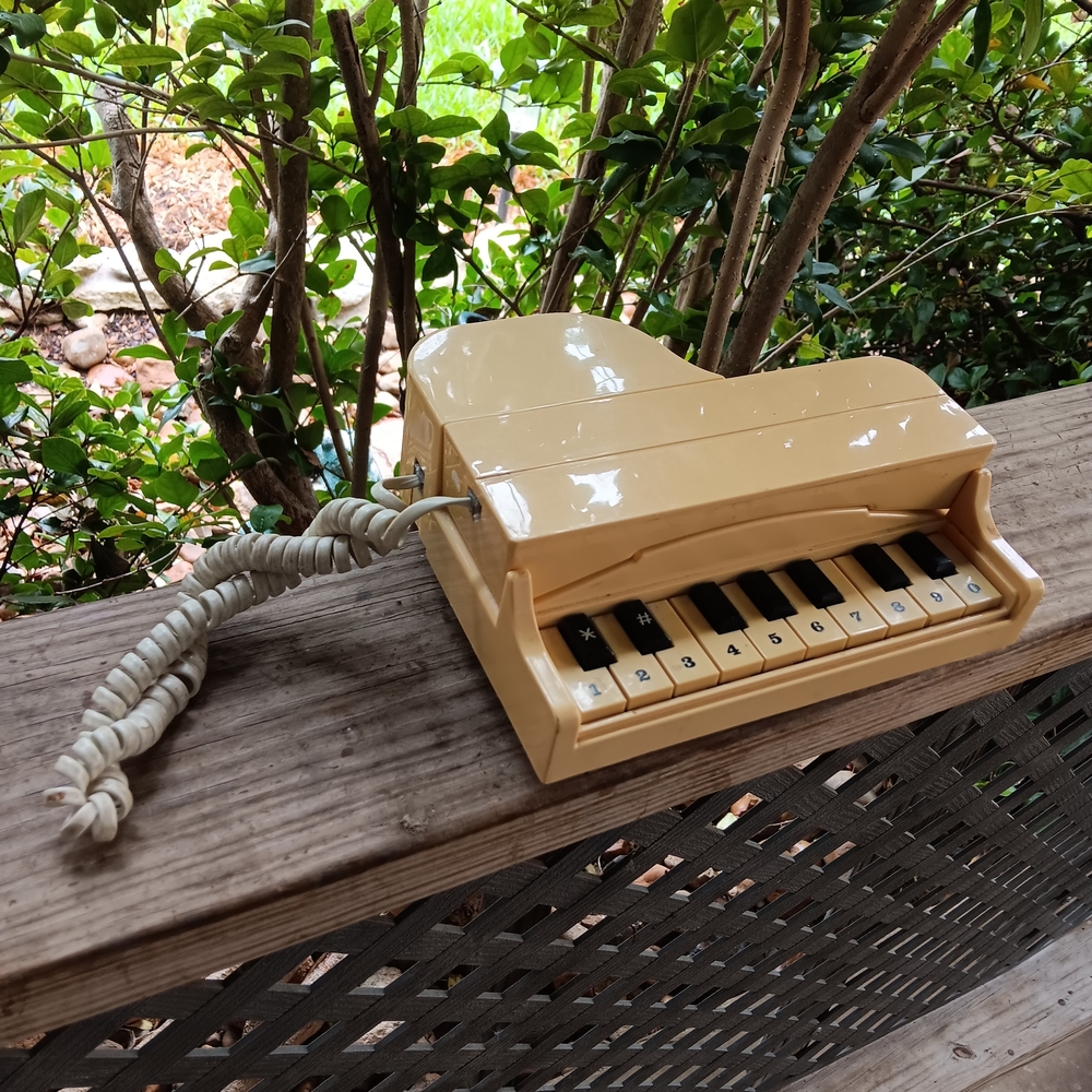 Columbia Baby Grand Piano Telephone Vintage 1985